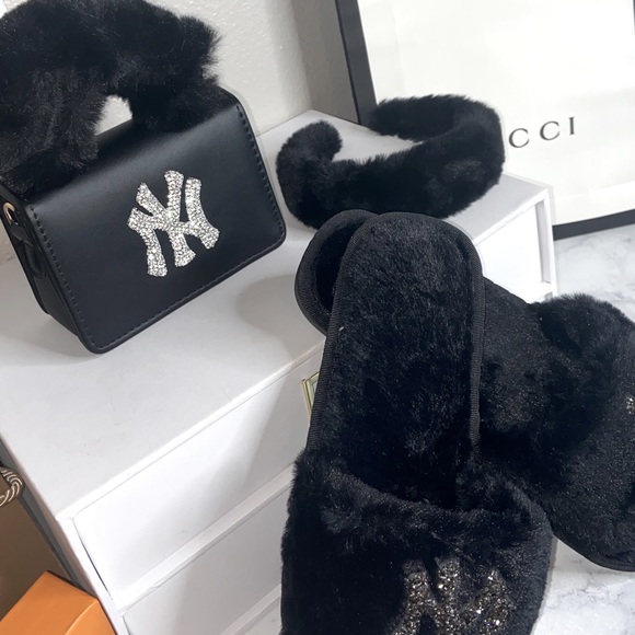 Ny bling fluffy slipper 3 pc set - Picture 2 of 3